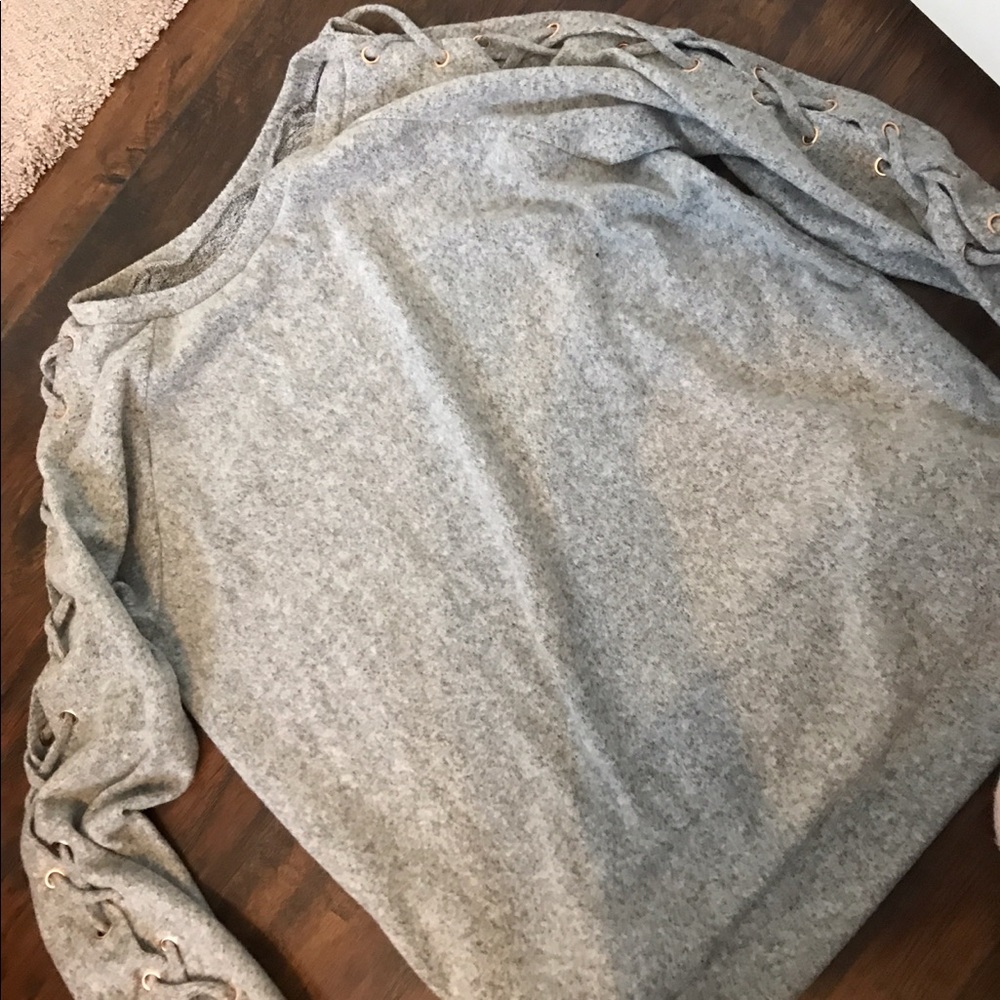 NWT francescas sweater rose gold detailing M